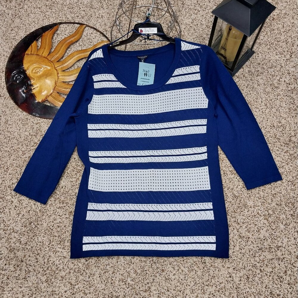 3160 Size XL/Large Fit Hannah Sweater In Navy and White. NWOT
